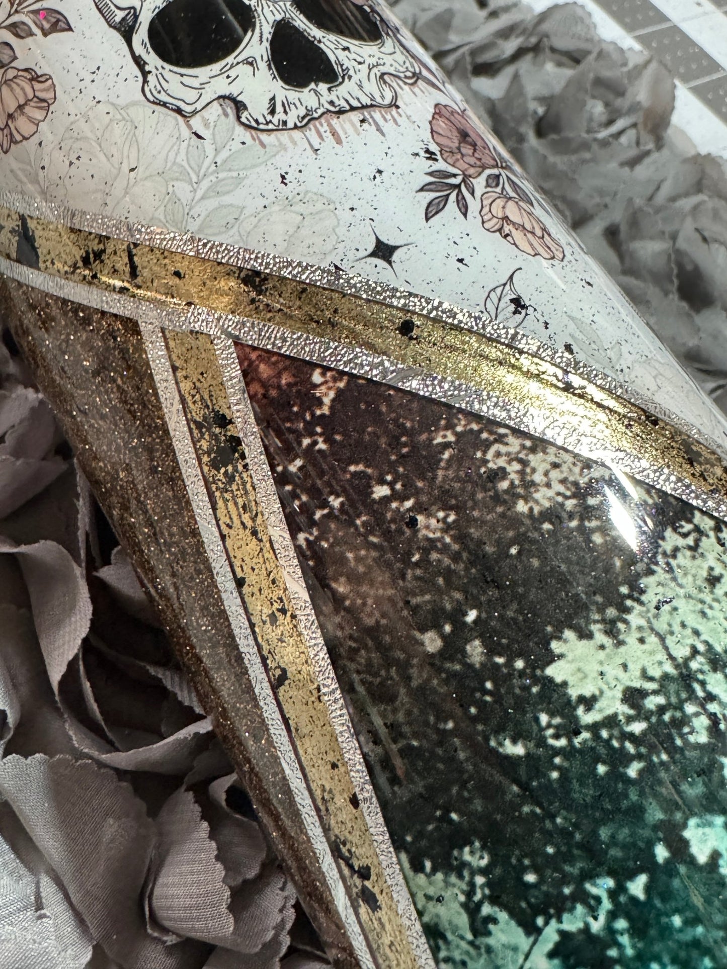 32oz Floral Skull Mixed Media - 216 Tumblers