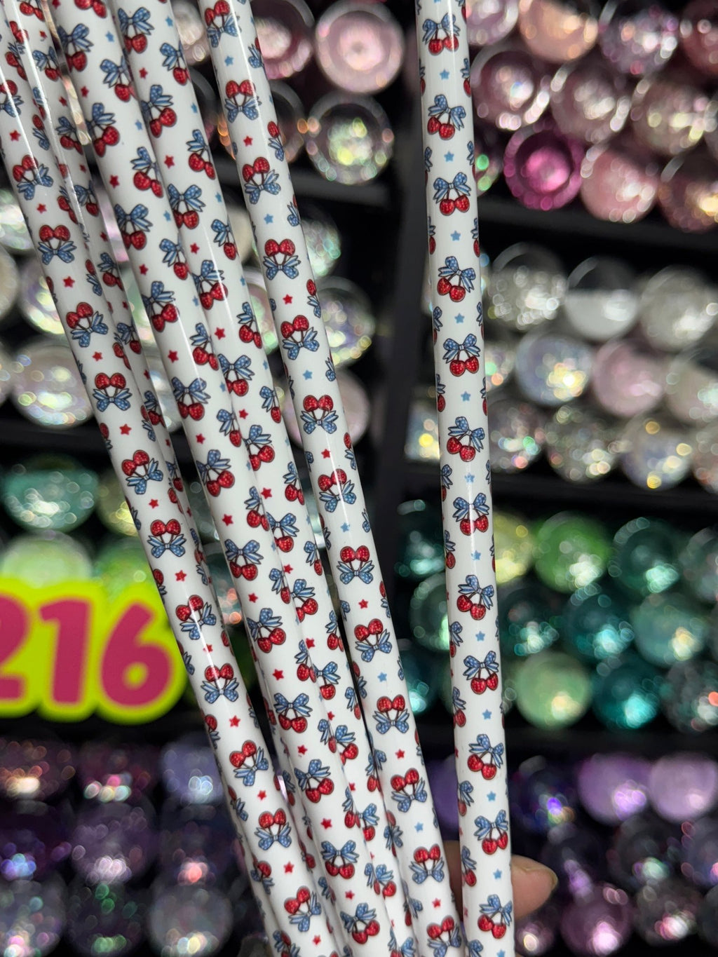 509 Cherries w/bows (White) 32 - 40oz - 216 Tumblers