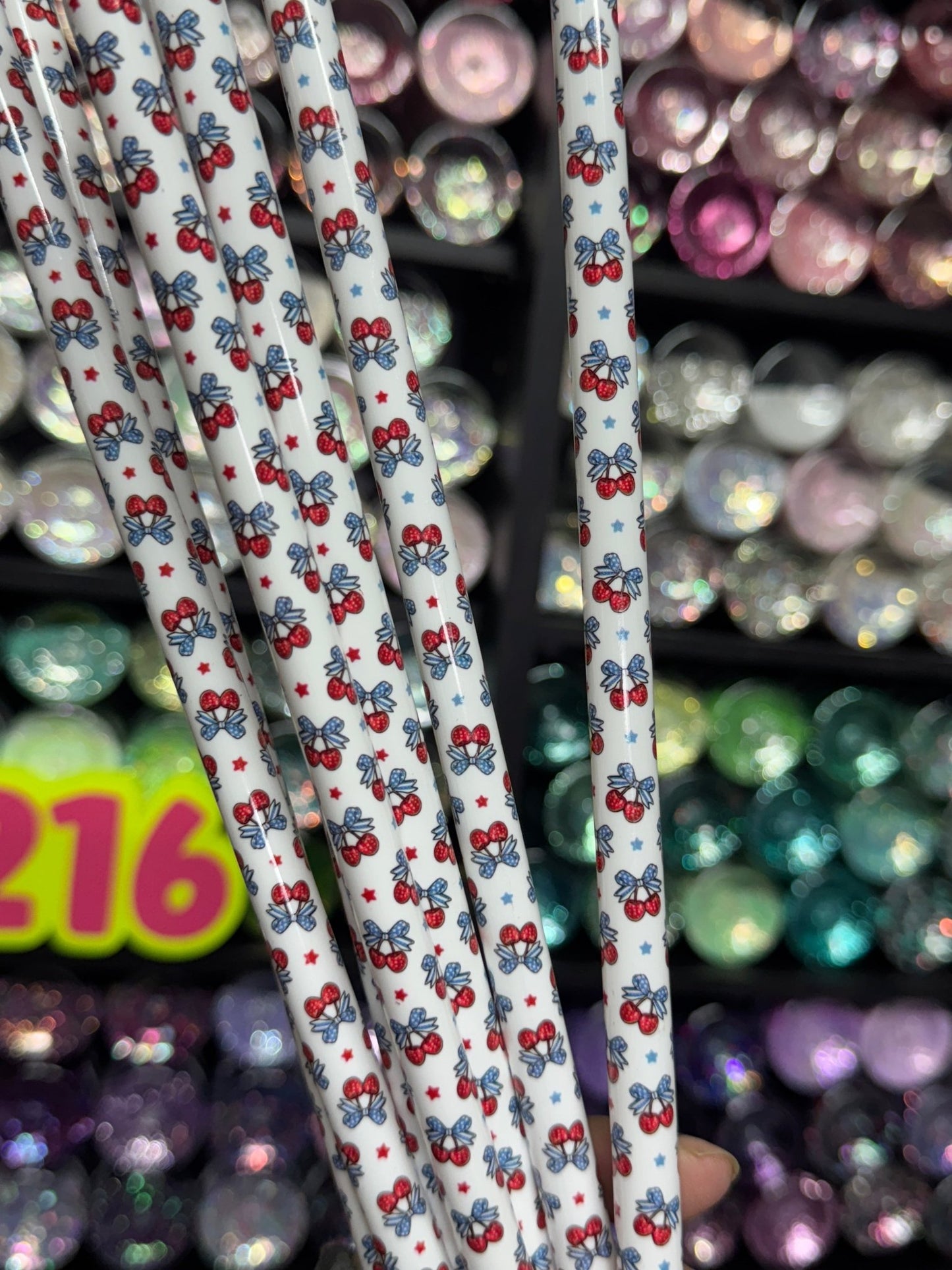 509 Cherries w/bows (White) 32 - 40oz - 216 Tumblers