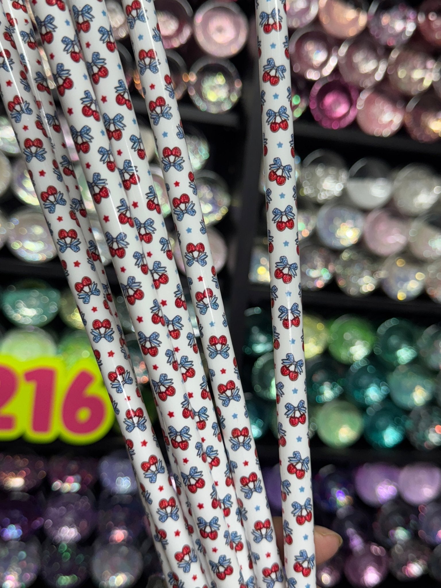 509 Cherries w/bows (White) 32 - 40oz - 216 Tumblers