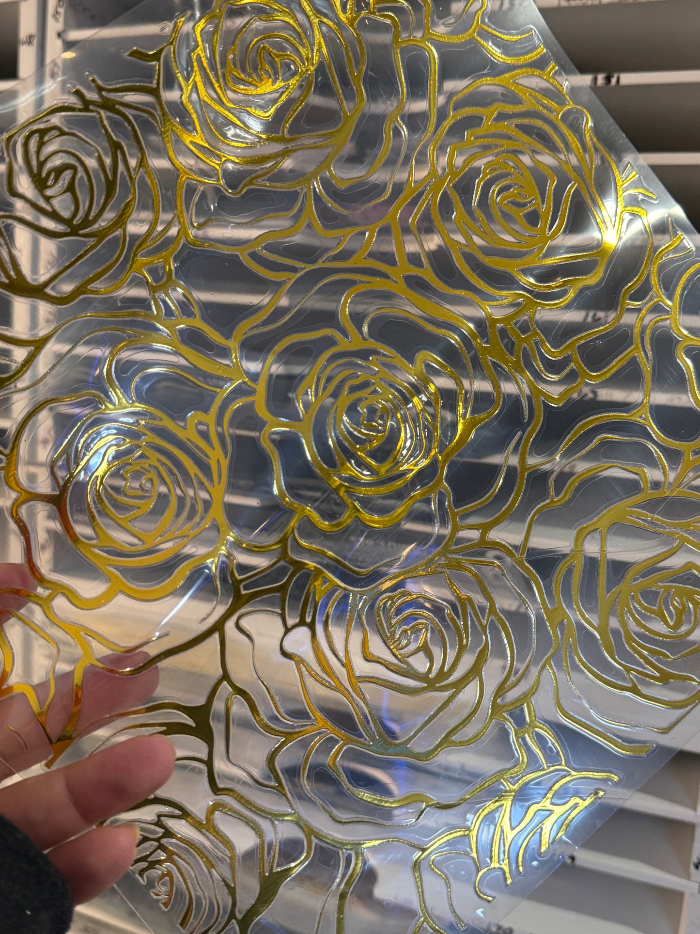 GOLD ROSE TOOLED PATTERN