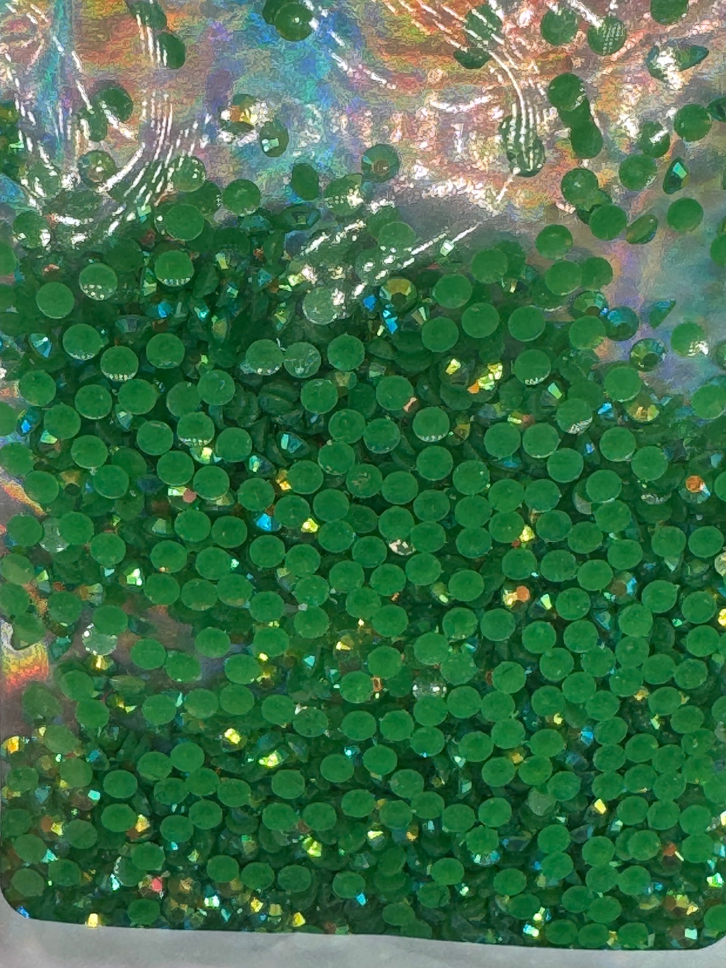 3mm RESIN RHINESTONES EMERALD AB JELLY