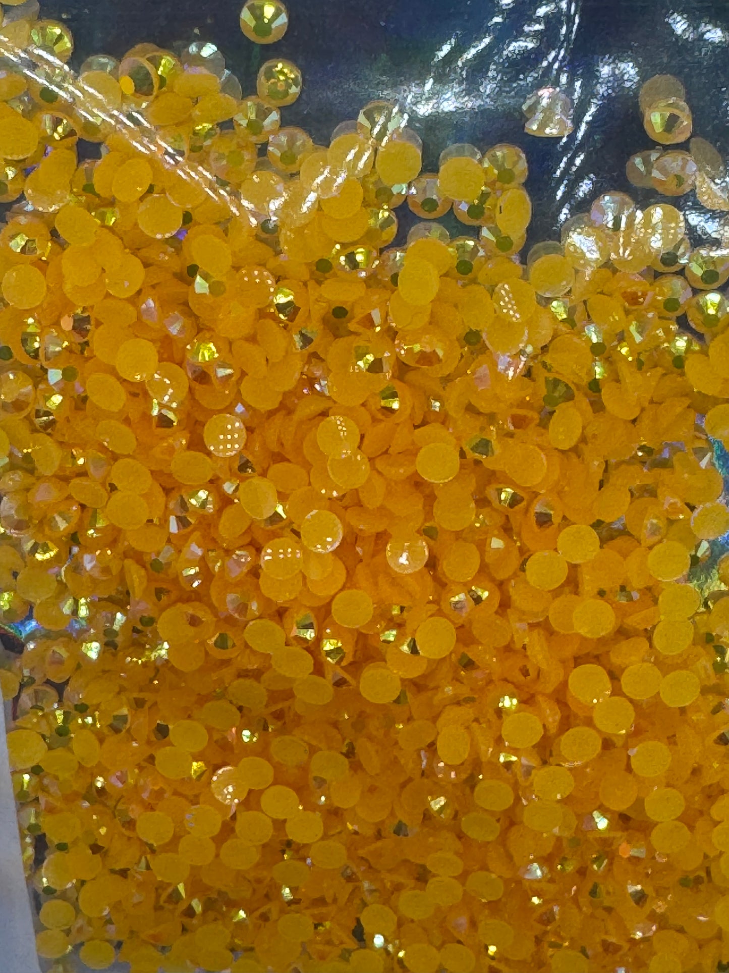 3mm RESIN RHINESTONES SUN AB JELLY