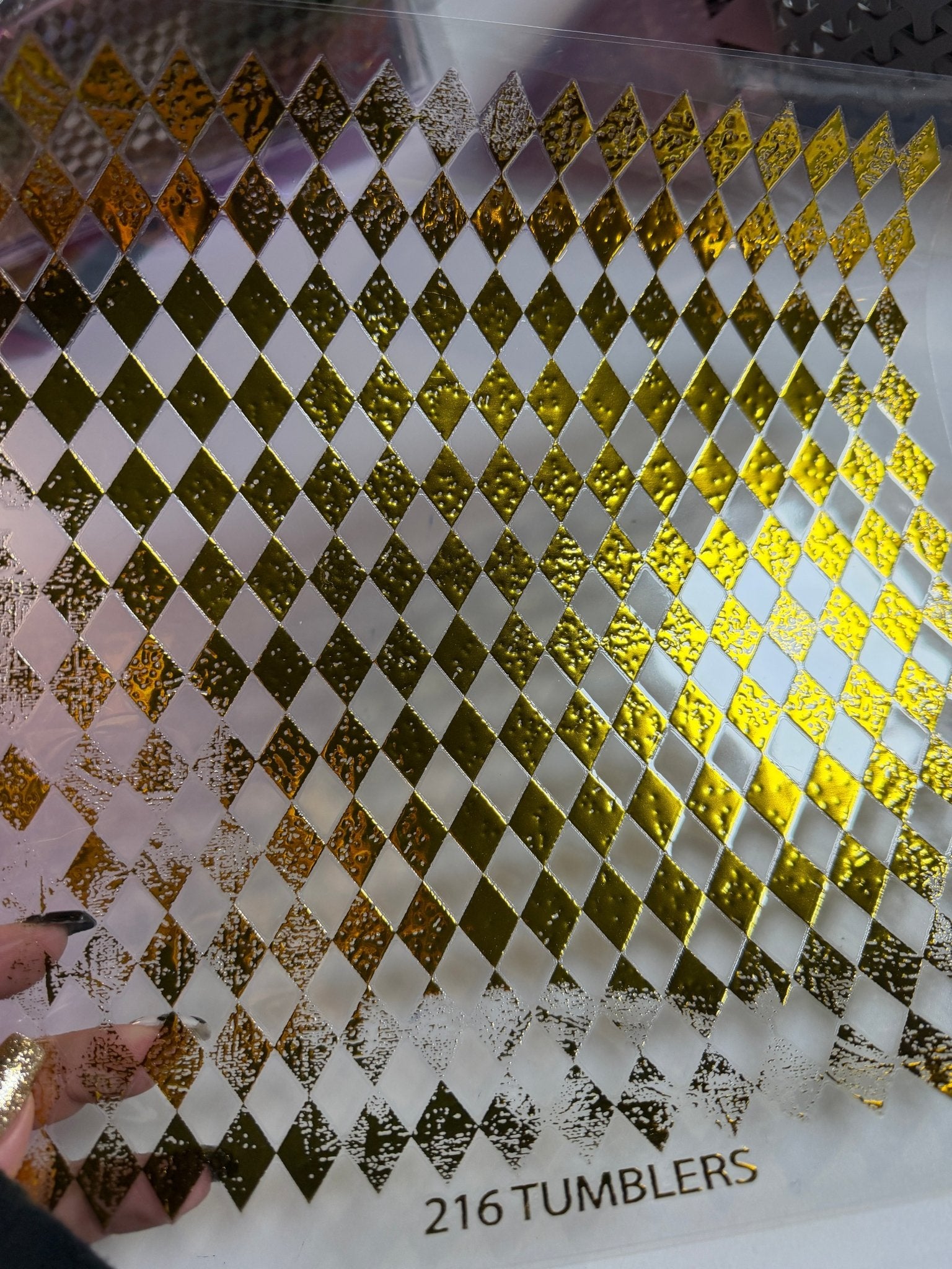 GOLD DISTRESSED ARGYLE - 216 Tumblers