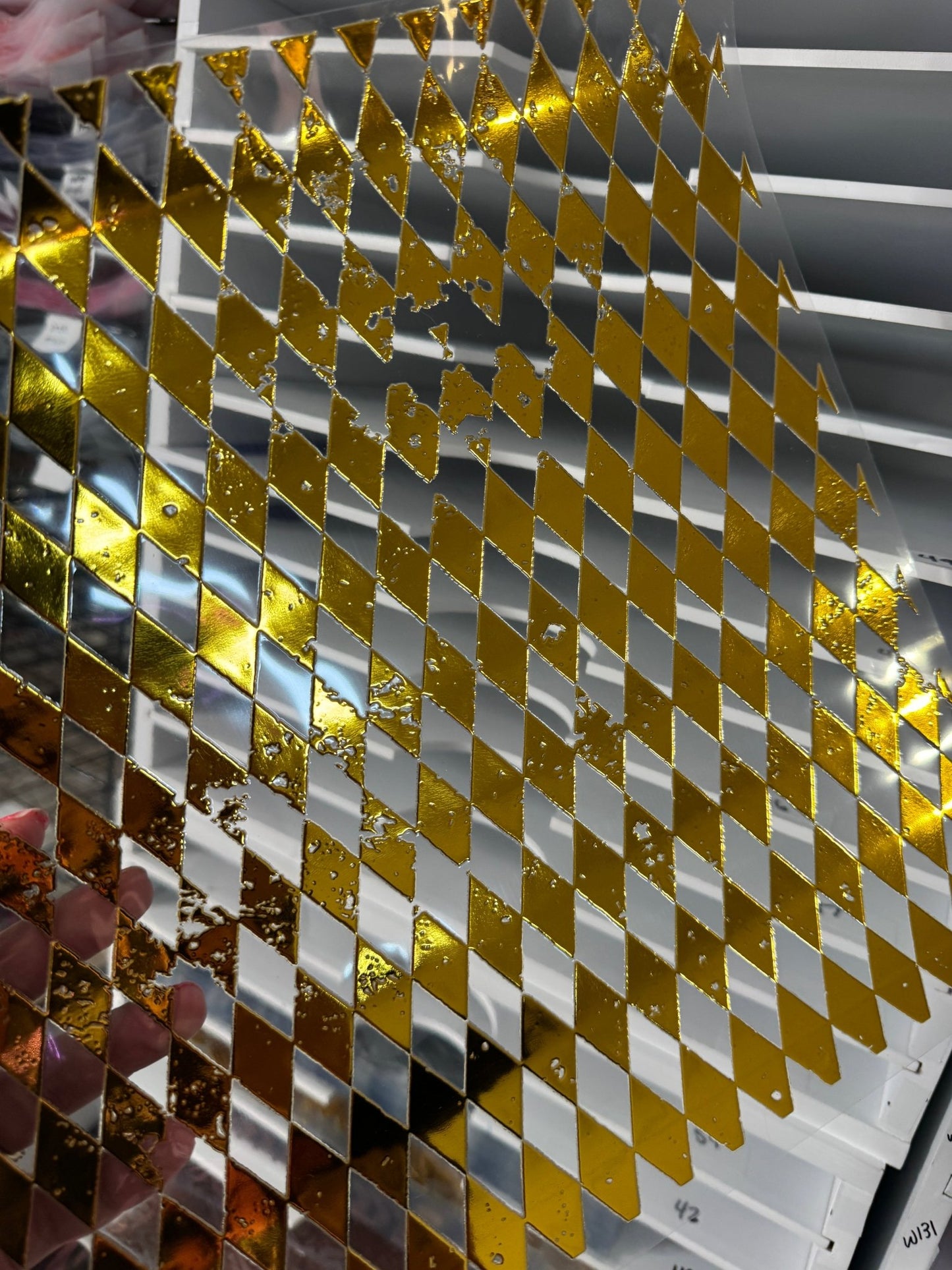 GOLD SMALL DISTRESSED ARGYLE - 216 Tumblers