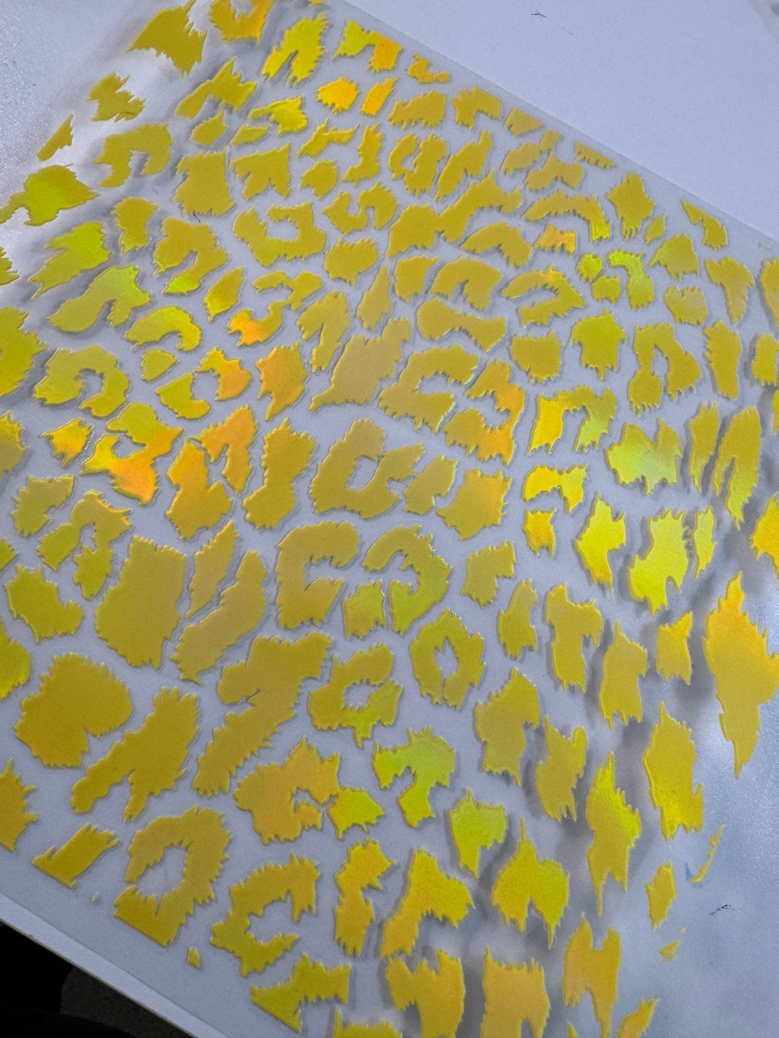 LUMINOUS YELLOW HOLOGRAPHIC LEOPARD PRINT - 216 Tumblers