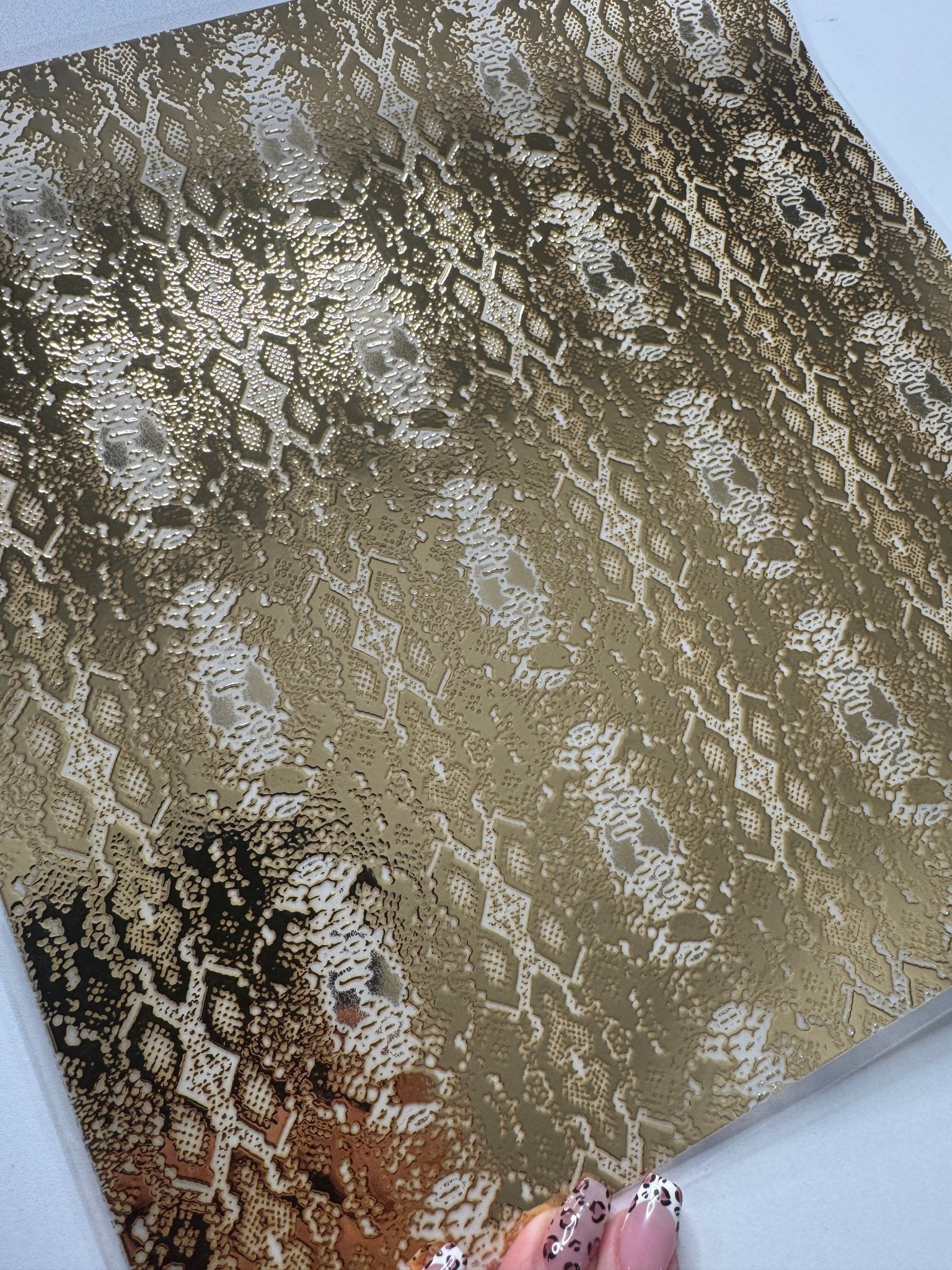 NEW COLOR - CHAMPAGNE GOLD PEEN SNAKE - 11.25X11.25 - 216 Tumblers